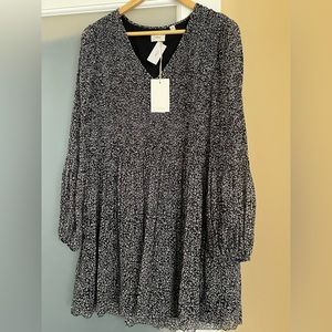 NWT wilfred daydreamer v neck long sleeve dress